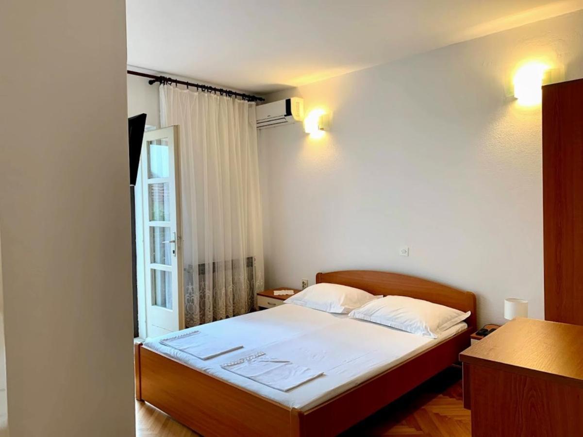 Obradovic Rooms & Apartments Makarska Eksteriør bilde