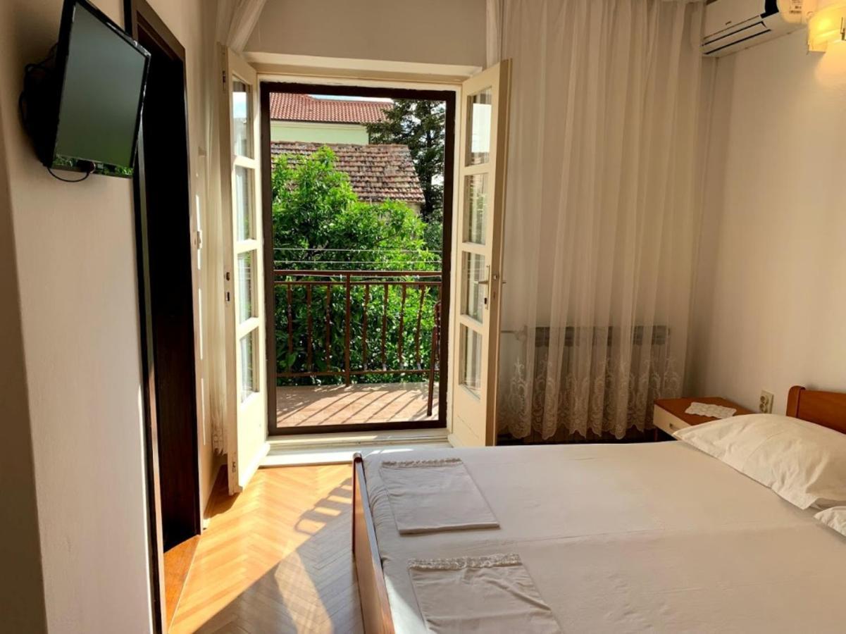 Obradovic Rooms & Apartments Makarska Eksteriør bilde