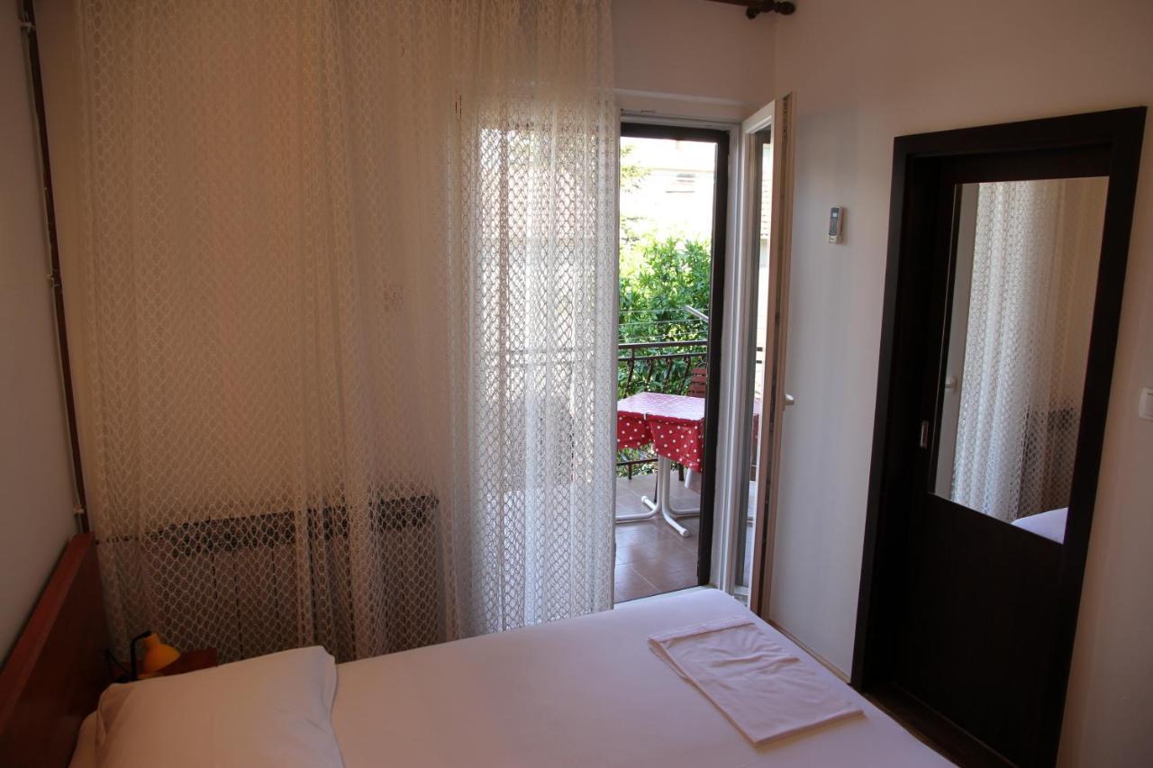 Obradovic Rooms & Apartments Makarska Eksteriør bilde