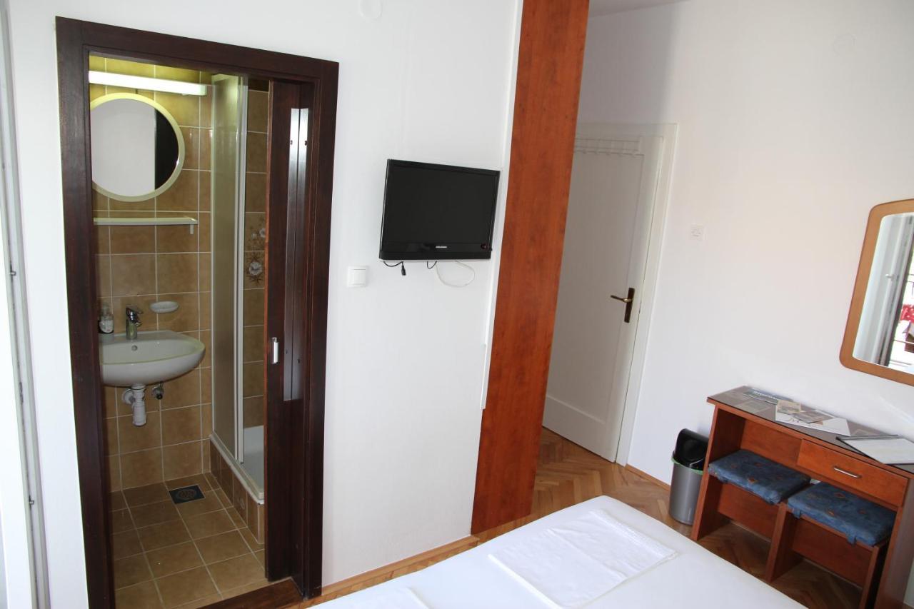 Obradovic Rooms & Apartments Makarska Eksteriør bilde