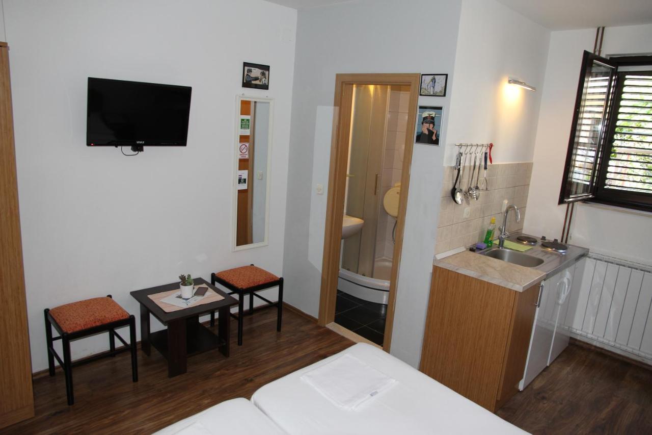 Obradovic Rooms & Apartments Makarska Eksteriør bilde