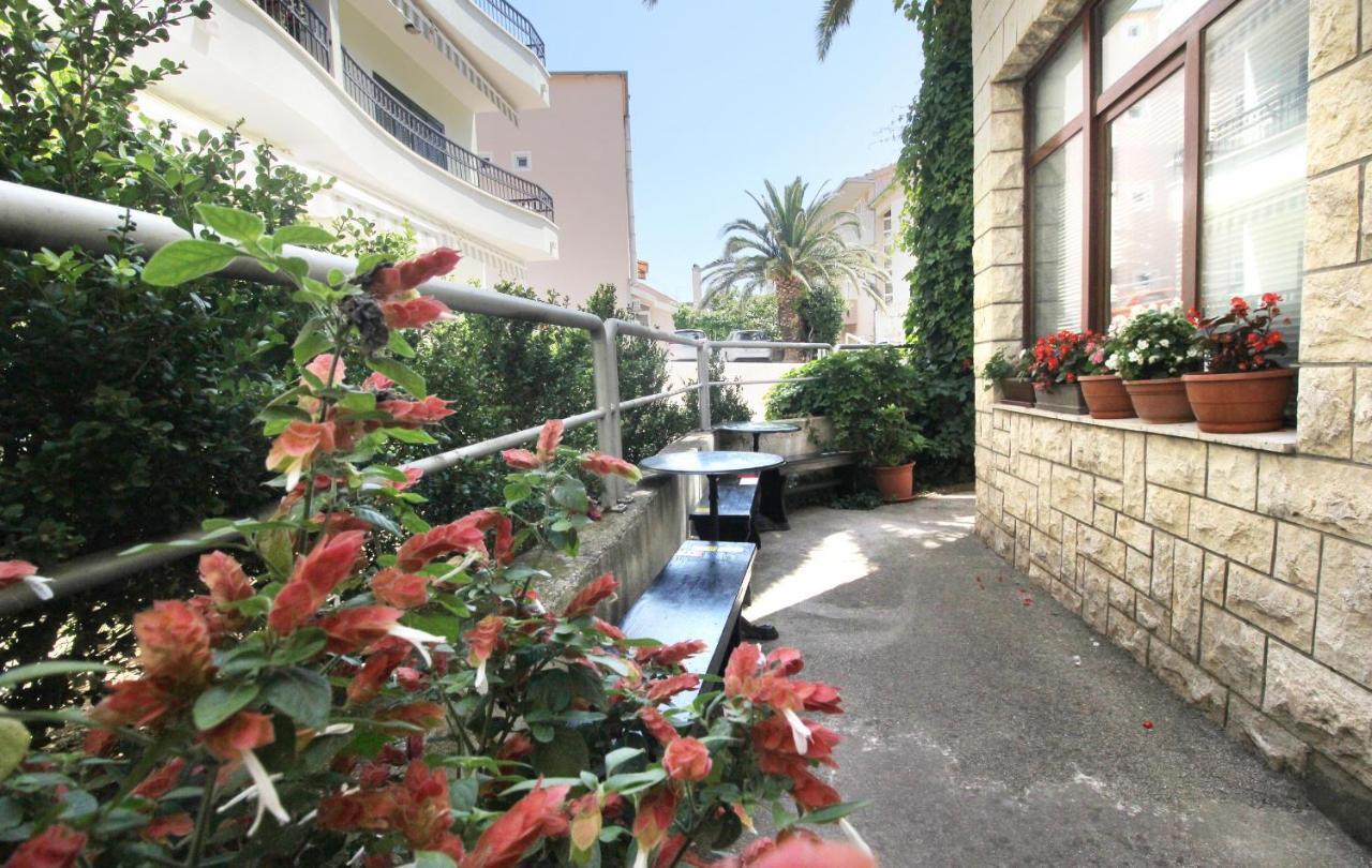 Obradovic Rooms & Apartments Makarska Eksteriør bilde